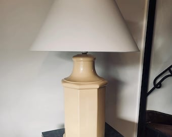 Ceramic lamp base