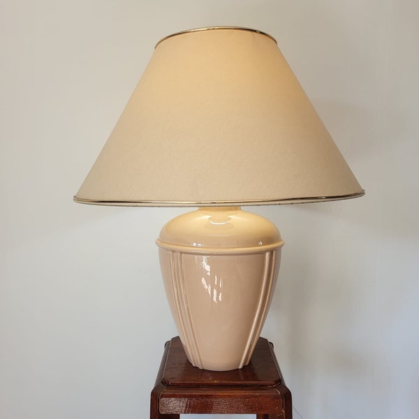 Salmon pink ceramic lamp