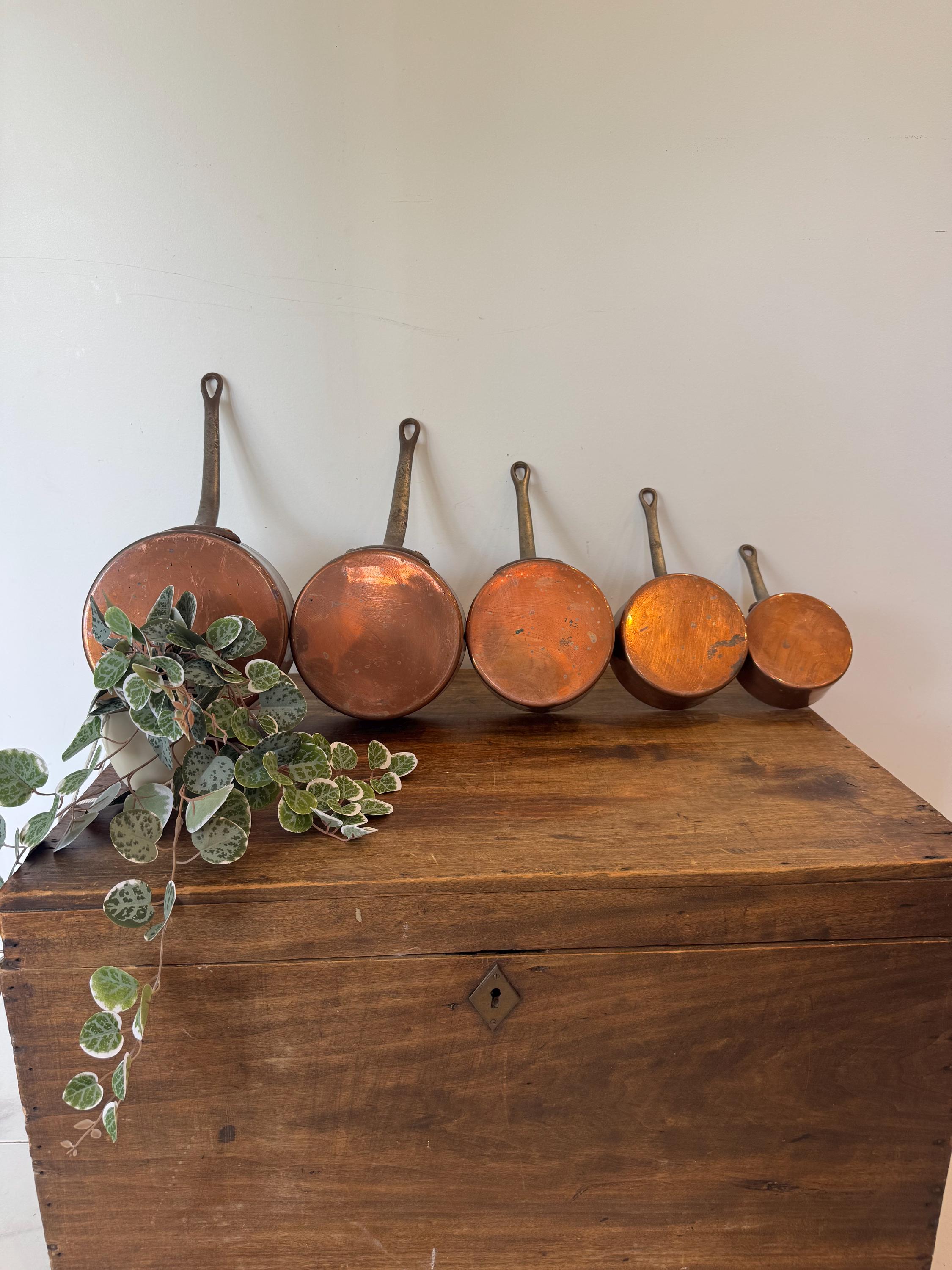 Casserole en cuivre ancienne : authentique et durable