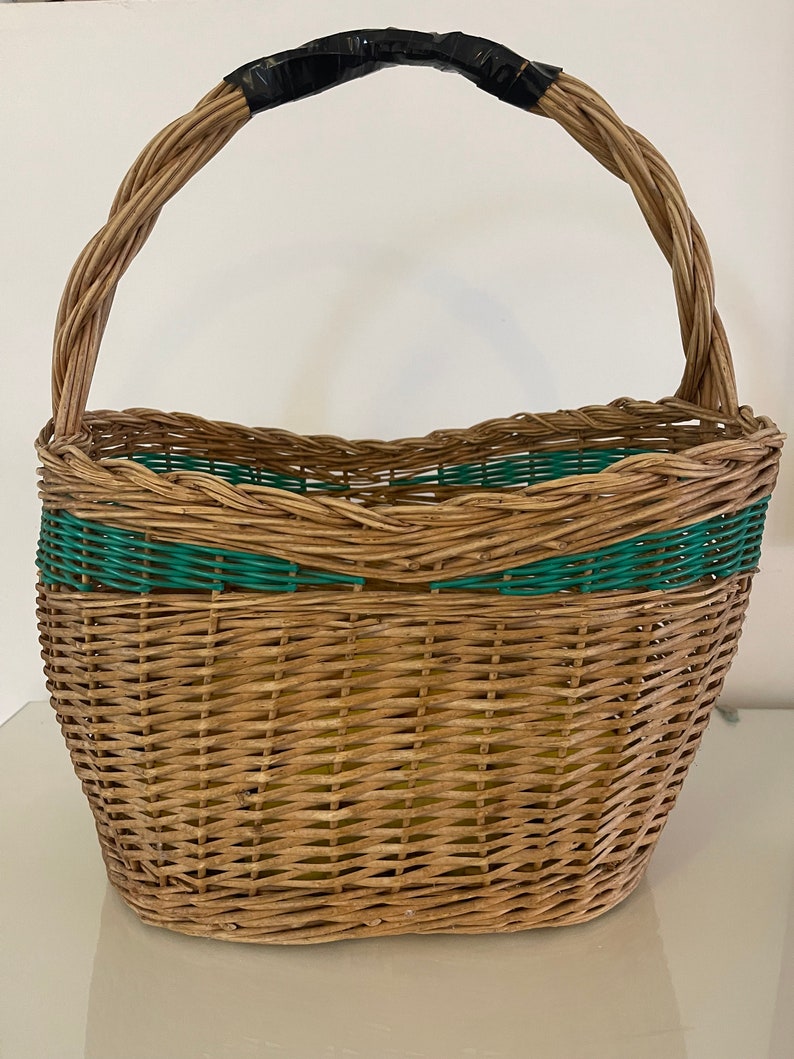 Vintage wicker basket image 3