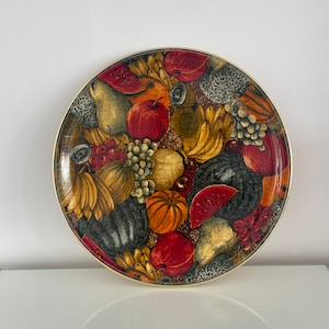 Round vintage bamboo fruit tray