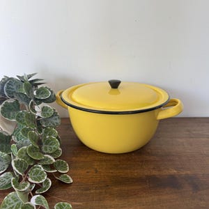 Vintage yellow enameled casserole dish