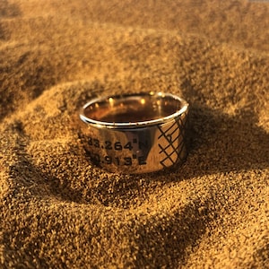 Personalisierter Ring - Persönliche Koordinate und Straße eingraviert - Silber oder Gold - "Basit"