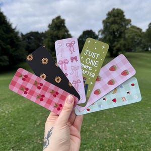 Pattern Bookmark - Gingham Bookmark - Cherry Bookmark - Illustrated Bookmarks - Cute Bookmark - Book Lover Gift - Book Club - Bow Bookmark