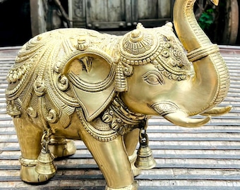 真鍮製の象の像｜手作りインドの装飾品、幸運の贈り物 - Etsy 日本
