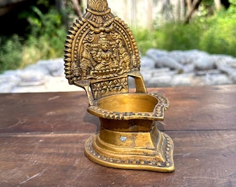 LAMPE À HUILE Diwali Kuber Diya Fabriquée à La Main En Laiton Pur Pour