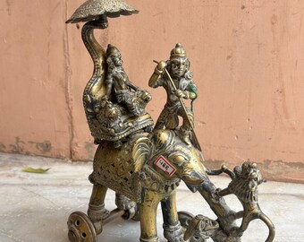 芸術愛好家へのギフト、動物の彫刻、ブロンズ彫刻の象の像、インドの手