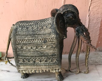 芸術愛好家へのギフト、動物の彫刻、ブロンズ彫刻の象の像、インドの手