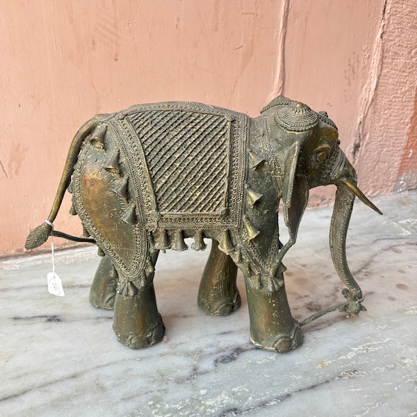 Vintage Bronze Elephant Statue, African Art Gift, Old Art piece, Tribal Art, Dhokra Art, Ebony Figure, Elephant Sculpture, Home Decor