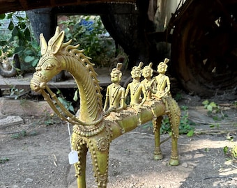 黄金の馬の彫刻｜中国の馬の像｜家庭や職場向けの優雅な装飾品｜動物の