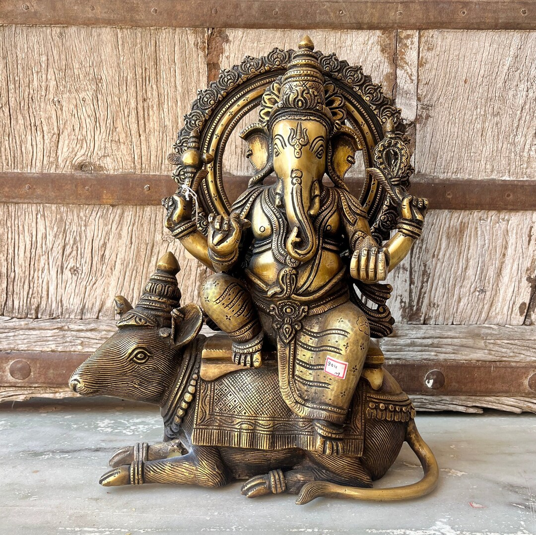 ネズミに座る真鍮のガネーシャ神像、ヒンズー教の神、インドの真鍮