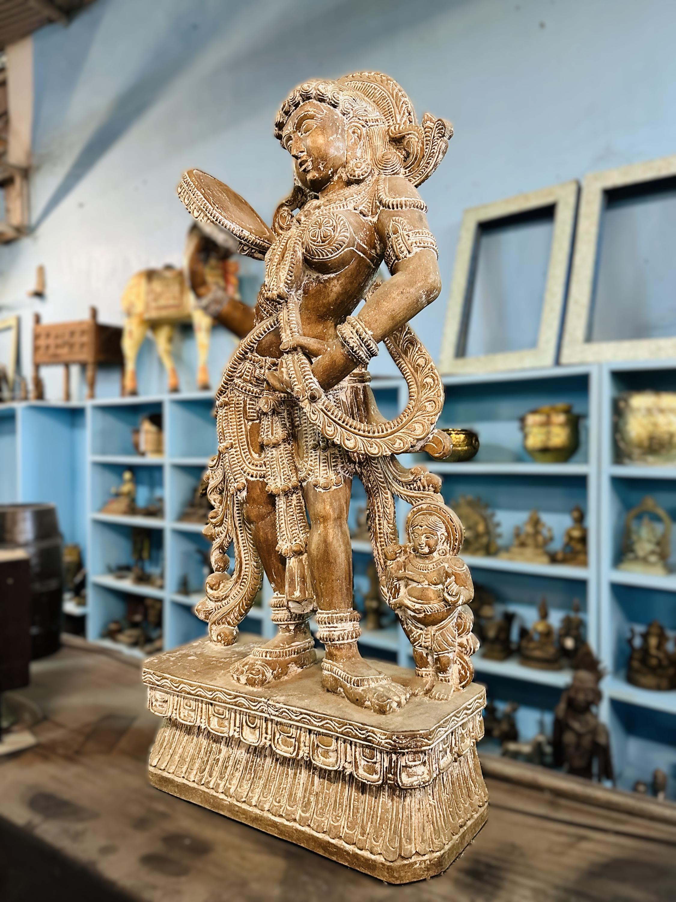 インドの老婦人の置物、黒檀の置物、アートギフト、室内装飾、手彫りの
