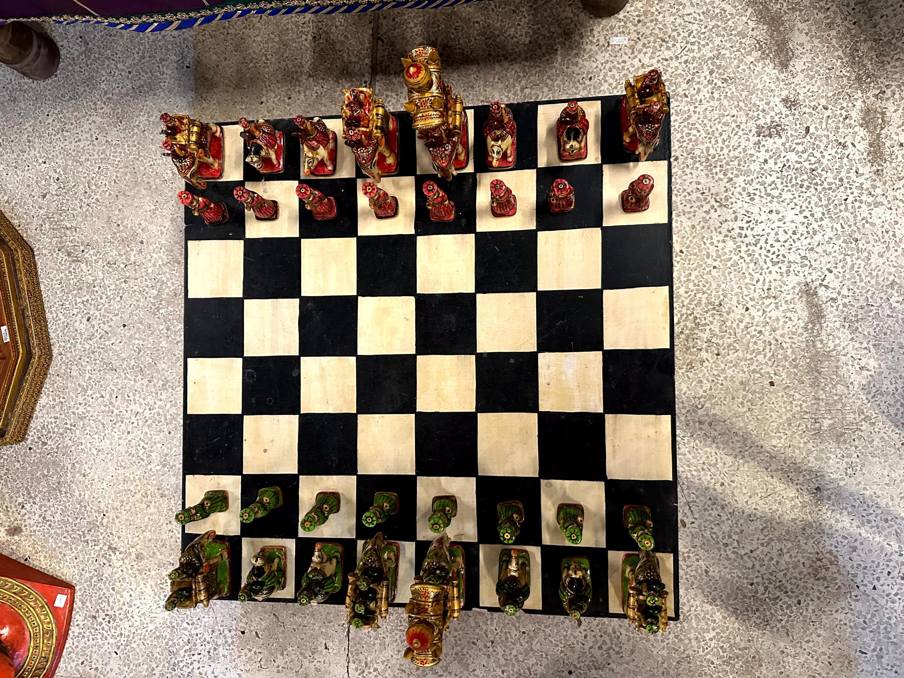 Jeu D'échecs Artisanal équatorien – Plateau Bois, Pièces Sculptées Style Indigène (pièce Manquante)