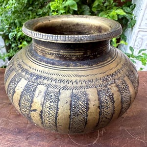 Antique Rare Brass Pot | Brass Water Pot | South Indian Style Handcrafted Pot | Pottery for decor | Old Art Gift | Birthday Gift | Mom Gift