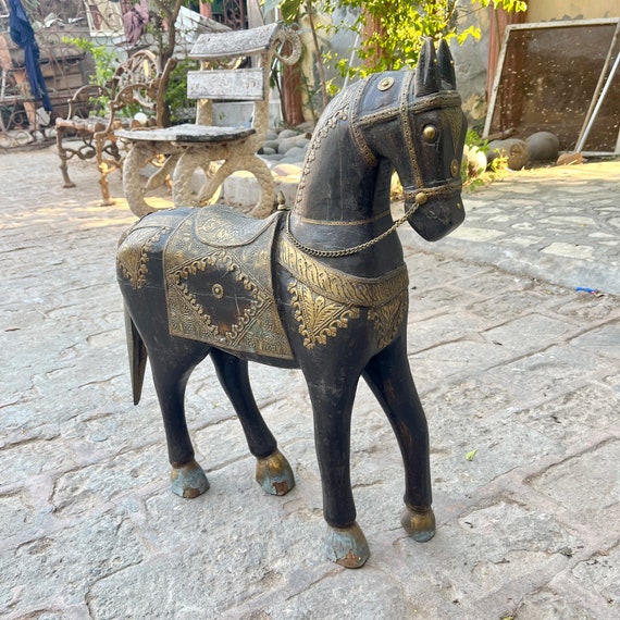 アンティーク、馬の彫刻 木製置物 高級彫刻木製馬像、古い芸術作品、動物彫刻、馬好きへのギフト、装飾馬