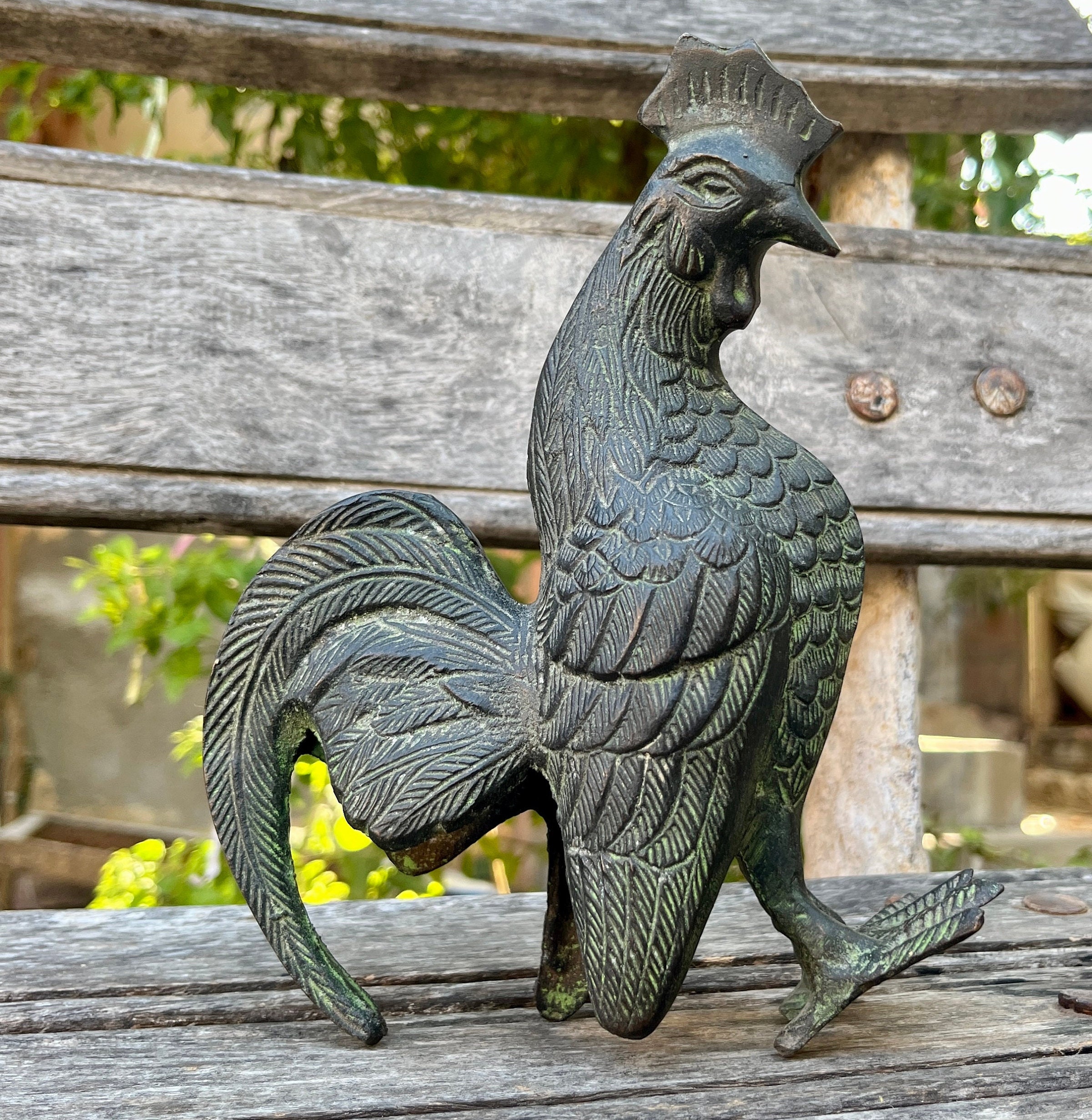Cast Iron Pretty Rooster Farmhouse Sculpture, Elegant Gift for