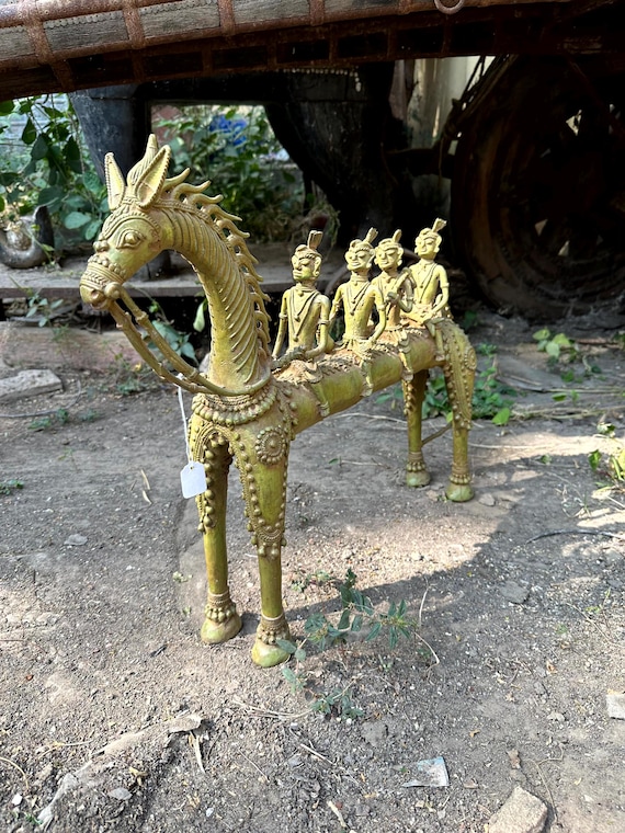 黄金の馬の彫刻 | 中国の馬の像 | 家庭や職場用のエレガントな装飾品