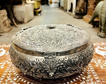 Handcrafted Floral Engraved Jewelry Storage Case, decorative storage box, handmade silver box, collectible silver box, ethnic silver decor