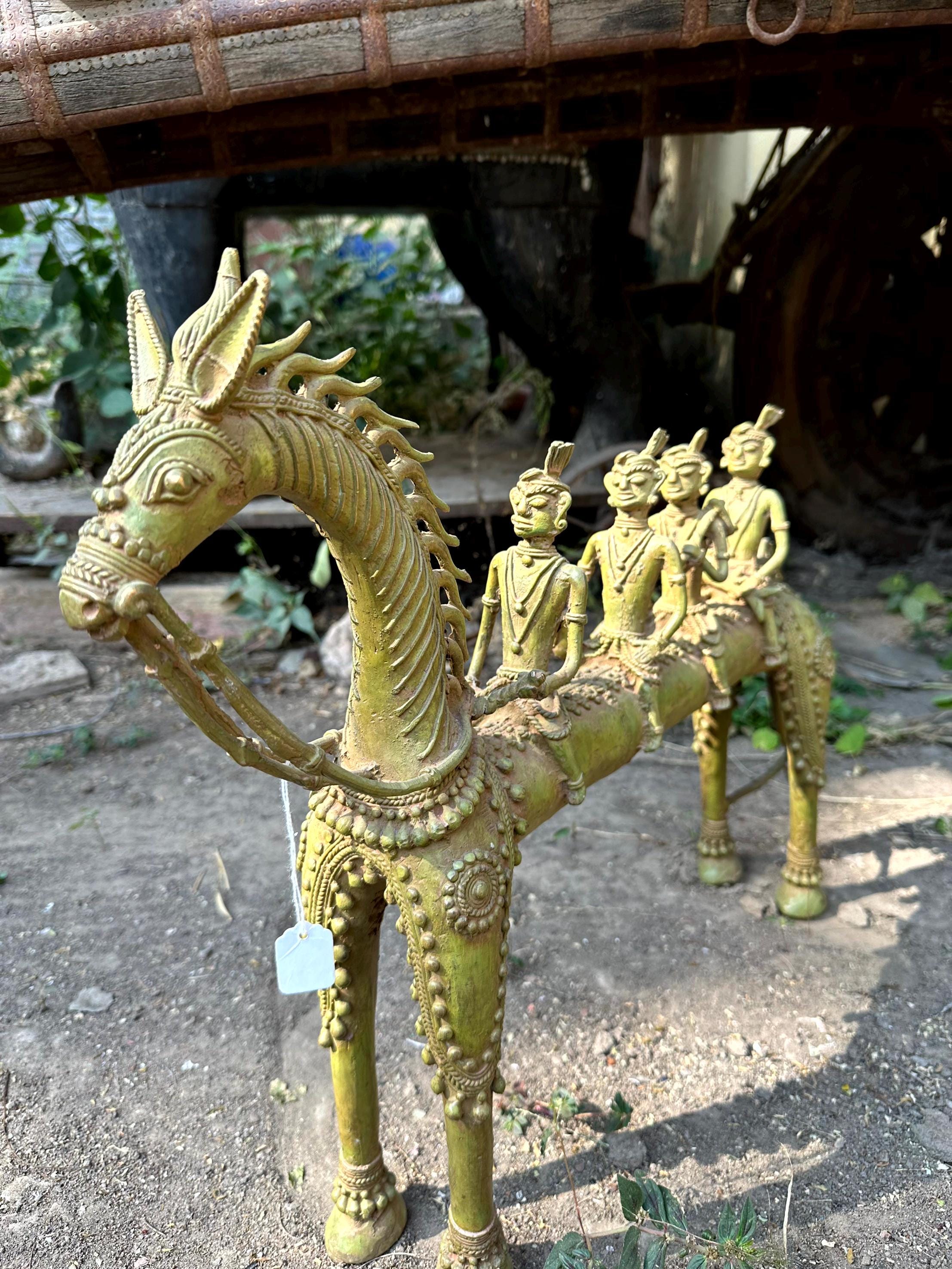 黄金の馬の彫刻｜中国の馬の像｜家庭や職場向けの優雅な装飾品｜動物の