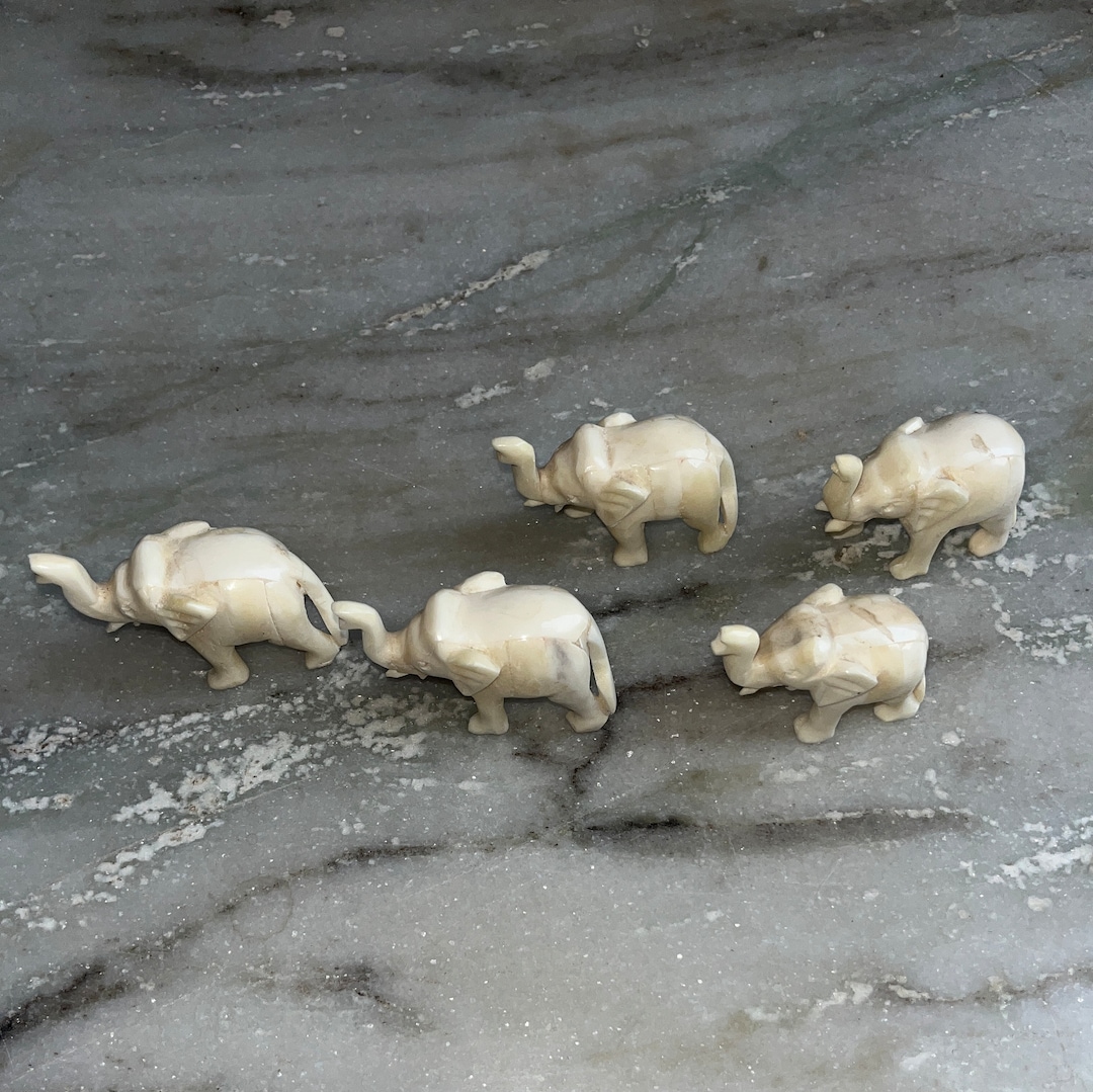 大理石　象の置物 il_1080xN.5584350393_rq33.jpg