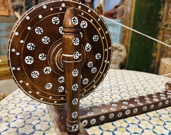 インド製チャルカ 木製チャルカ、インドのチャルカ、骨アート、繊維紐縫製、手作りの骨