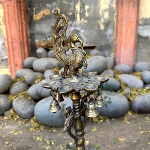 Peacock Brass Oil Lamp, Vintage Oil Lamp, Decorative Brass Oil Lamp, Oil Lamp, beautiful glossy finish Kerala oil lamp Diyas Decorative Lamp
