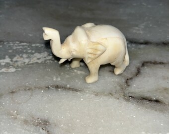 美しい白い大理石の象の置物5体セット。ギフト、装飾像、手彫りの像