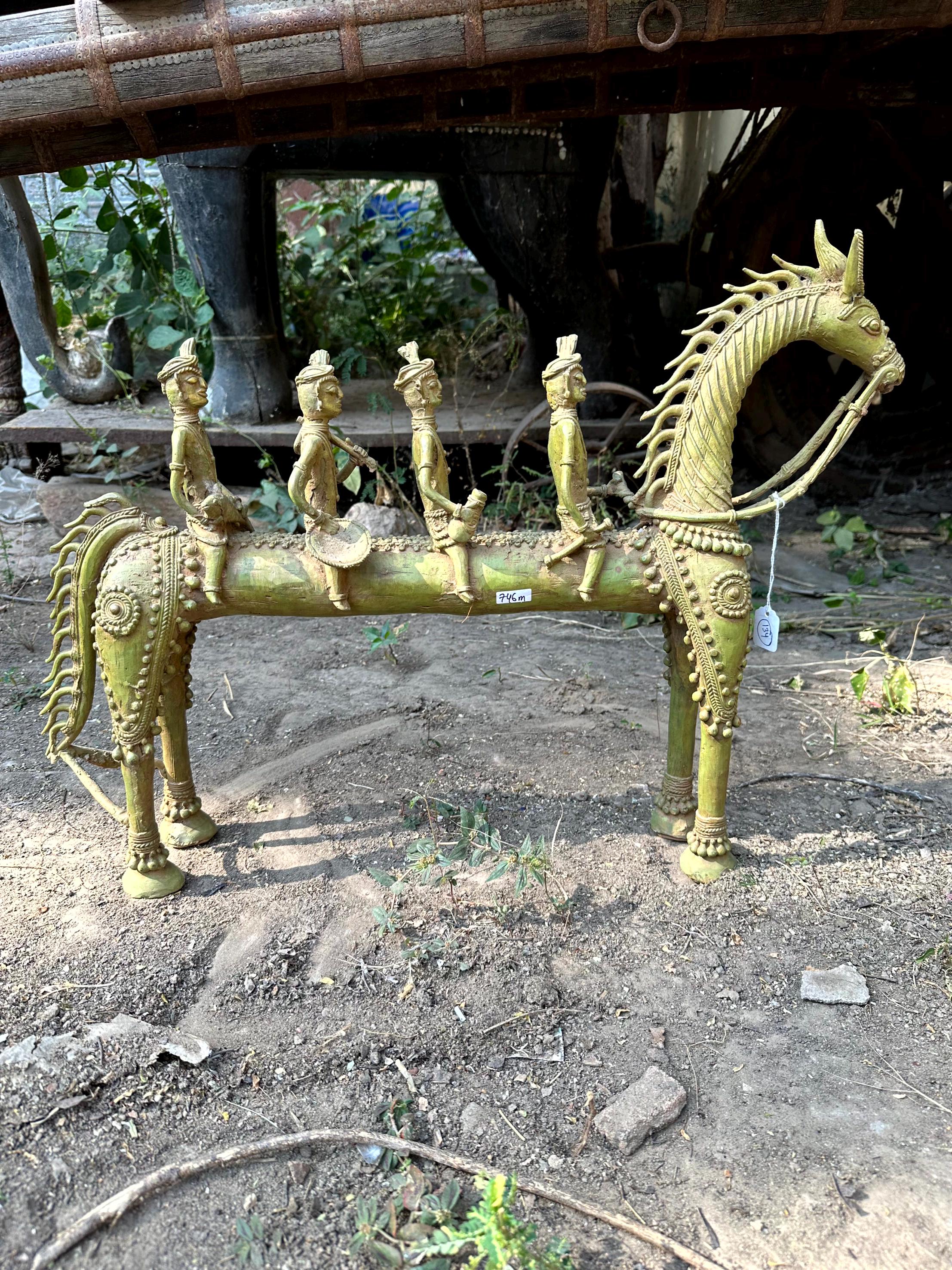 黄金の馬の彫刻｜中国の馬の像｜家庭や職場向けの優雅な装飾品｜動物の