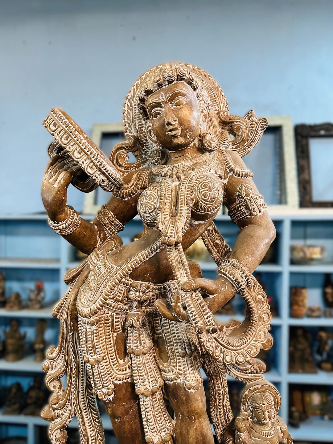 インドの老婦人の置物、黒檀の置物、アートギフト、室内装飾、手彫りの