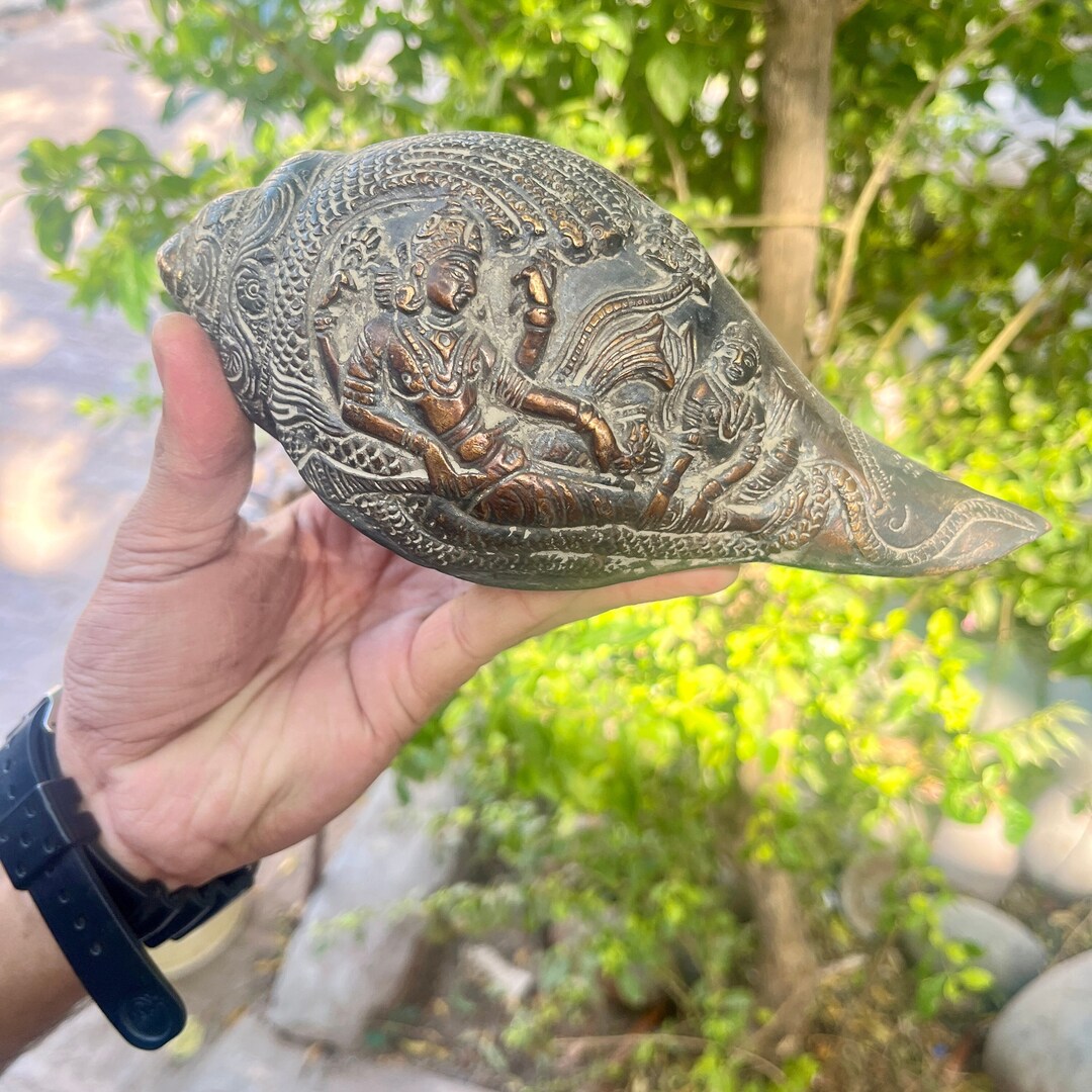 Lord Vishnu With Goddess Laxmi Bronze Shankh, Conch Shell, Hindu Ritual ...