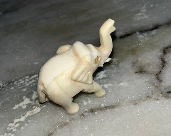 美しい白い大理石の象の置物5体セット。ギフト、装飾像、手彫りの像