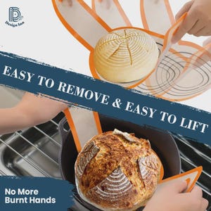 Puede incluir: Esteras de horneado de silicona naranja con una hogaza de pan redonda encima. El texto "EASY TO REMOVE & EASY TO LIFT" est&aacute; escrito en la imagen. El texto "No More Burnt Hands" est&aacute; escrito en la parte inferior de la imagen.