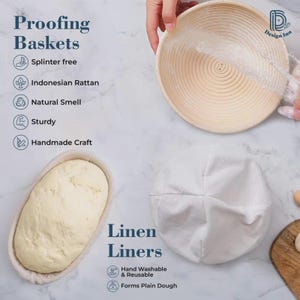 Puede incluir: Un juego de dos cestas de fermentaci&oacute;n redondas tejidas con un forro de lino blanco. Las cestas est&aacute;n hechas de rat&aacute;n natural y est&aacute;n dise&ntilde;adas para ayudar al pan a crecer de manera uniforme. Los forros de lino son lavables y reutilizables. El texto en la imagen dice "Cestas de fermentaci&oacute;n" y "Forros de lino".