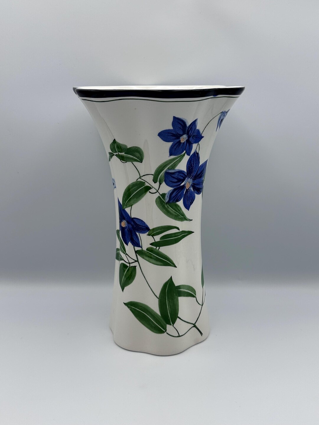 Tiffany & Co. Este Ceramiche Vase, Crafted in Italy Hand Painted