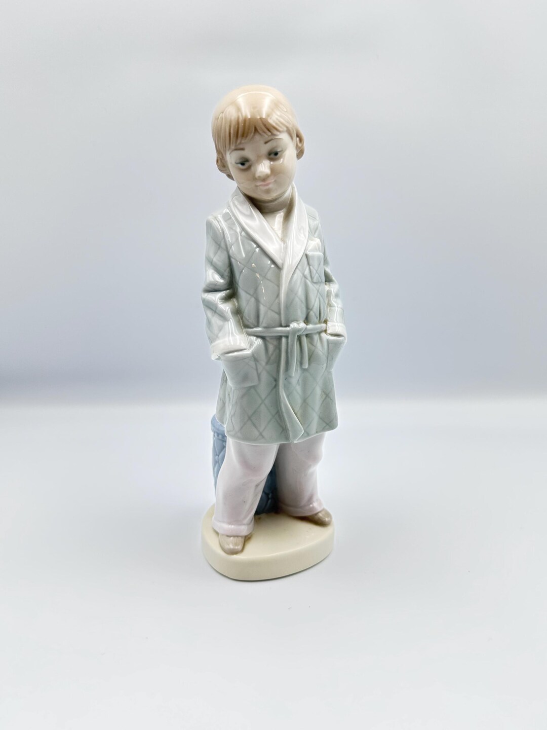 Vintage Lladro Boy In Robe 4900 Figurine Lladro Spain Etsy Vintage Lladro Boy In Robe 4900 Figurine Lladro Spain Etsy
