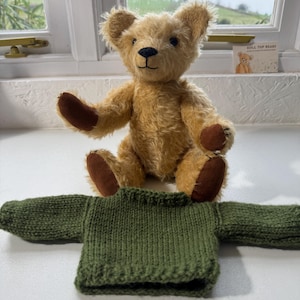 A Simple Teddy Bear Jumper Knitting Pattern with photo instructions
