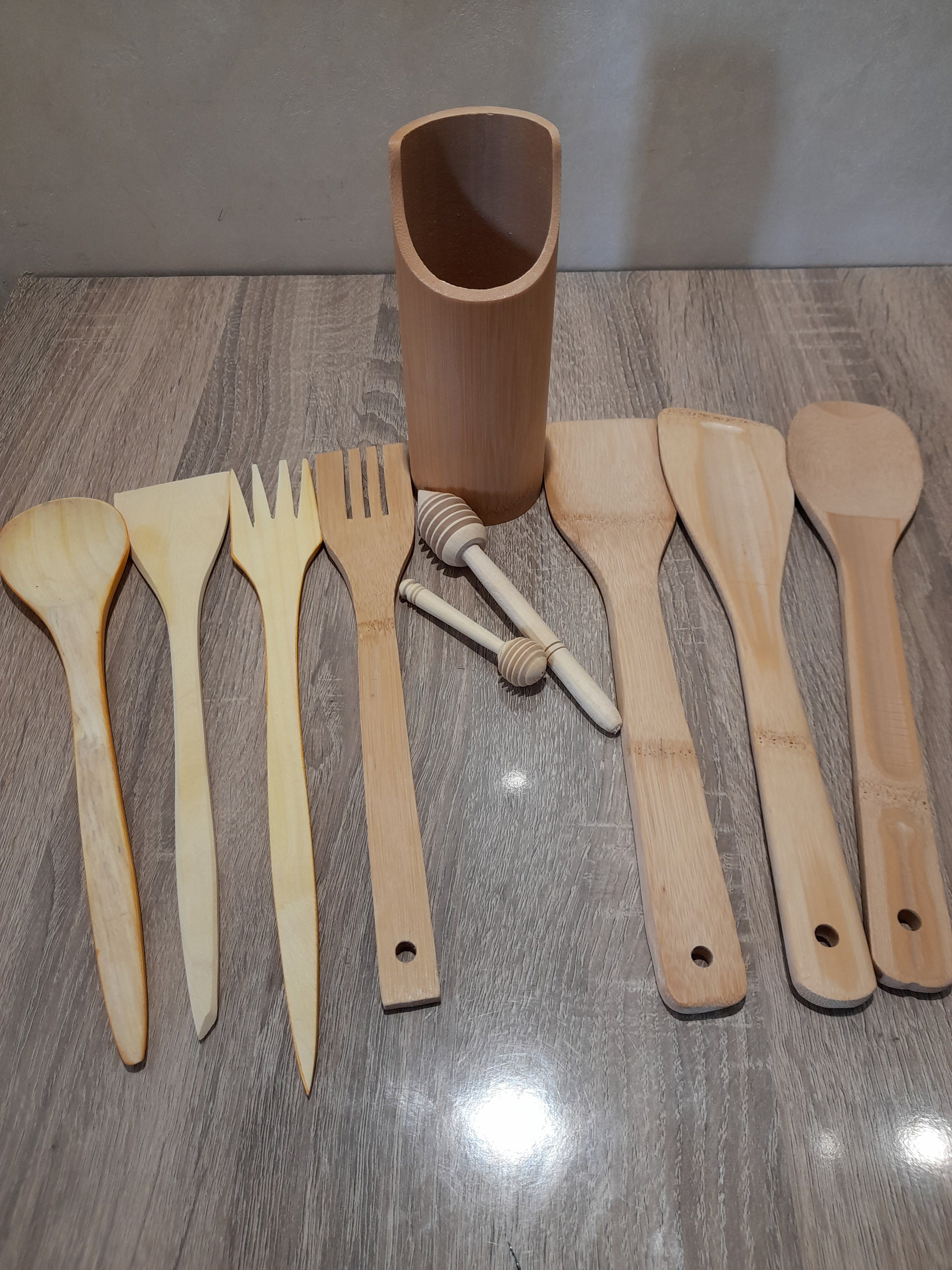 Kitchen Decor and Supplies Bee Wooden Spoons Spatula Set Bee Themed Cooking  Utensils Non Stick Carve Spoons Burned Cookware Kitchen Gadget Kit