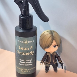 Leon Kennedy Room & Linen Spray - Worn Leather, Warm Woods, Sweet Tobacco, Resident Evil, 4 oz