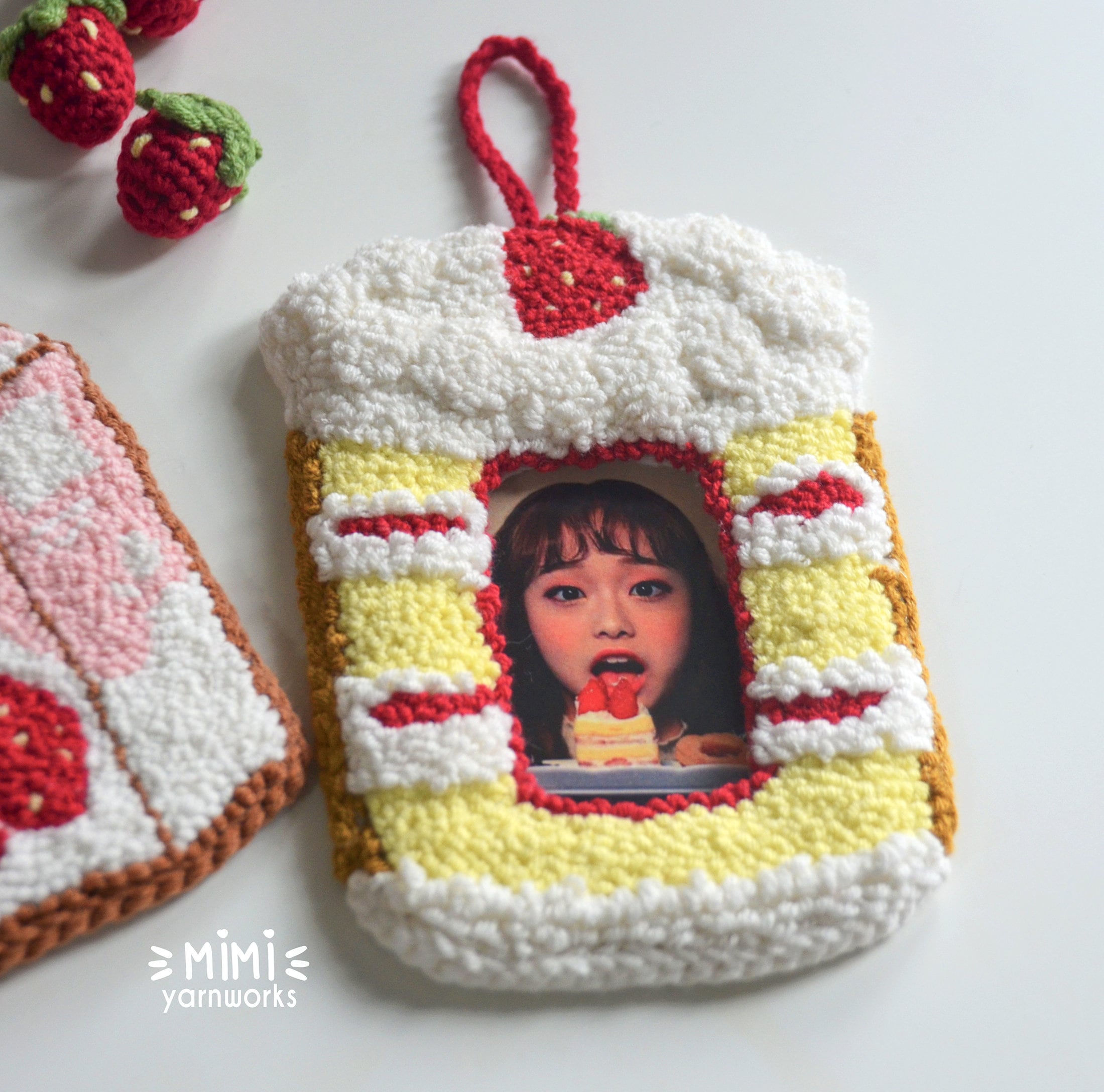 Strawberry Photocard Holder / Hand Tufted Punch Needle Kpop
