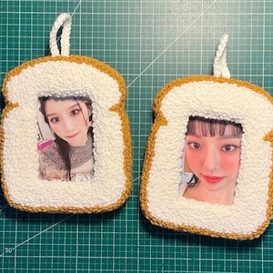 bread photocard holder | hand tufted kpop pc holder keychain