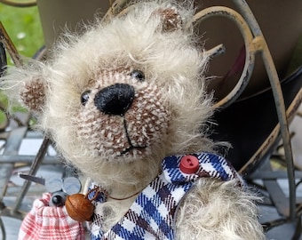Handgemachter Teddybär - ein Unikat zum Verlieben. Bär von einer Bärenmacherin. Ideales Geschenk für Sammler..innen und Bären-Freunde.