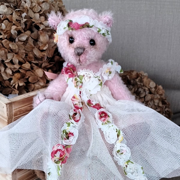 Bear, teddy, "Rosali", adorable little bear. Teddy bear as a harbinger of spring, handmade, looking for an adoptive family.