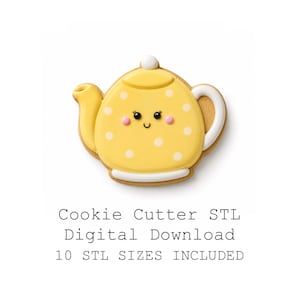 Peut inclure: Un biscuit en forme de théière jaune avec des pois blancs, un visage souriant et des joues roses. Le biscuit a une bordure blanche et une anse blanche. Le texte sur l'image indique "Cookie Cutter STL Digital Download 10 STL SIZES INCLUDED."