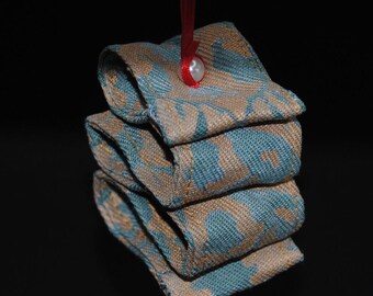 Fortuny Ribbon Candy geformte Weihnachtsverzierung