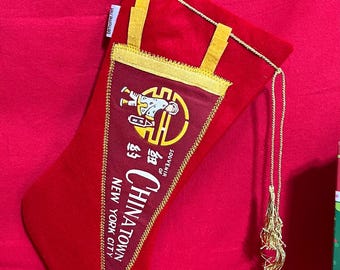 Vintage Chinatown NYC Pennant Weihnachtsstrumpf - Souvenir Edition