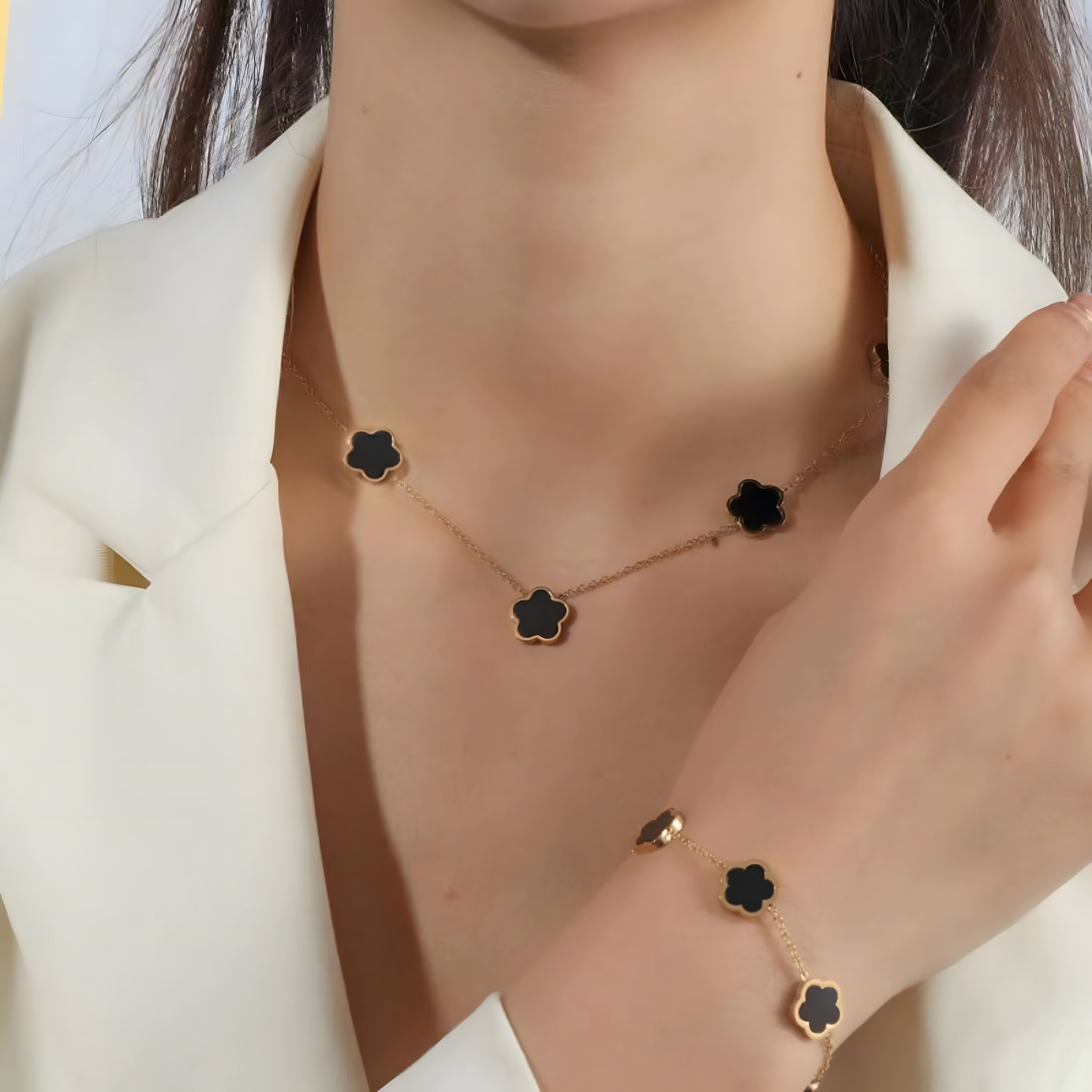 Clover Bracelet Clover Necklace 5 Motifs Gold Black and -  Norway