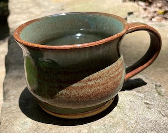 Caneca de cerâmica verde-sálvia feita à mão, caneca de café de cerâmica, xícara de chá feita à mão, feita sob encomenda, tamanhos personalizáveis