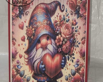 Valentine gnome photo edge pattern (book art)