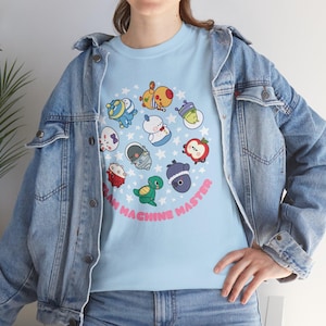 Love and Deepspace Graphic Tee: Claw Machine Master, weiche Baumwolle