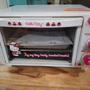 Hello Kitty Toaster Oven image 4